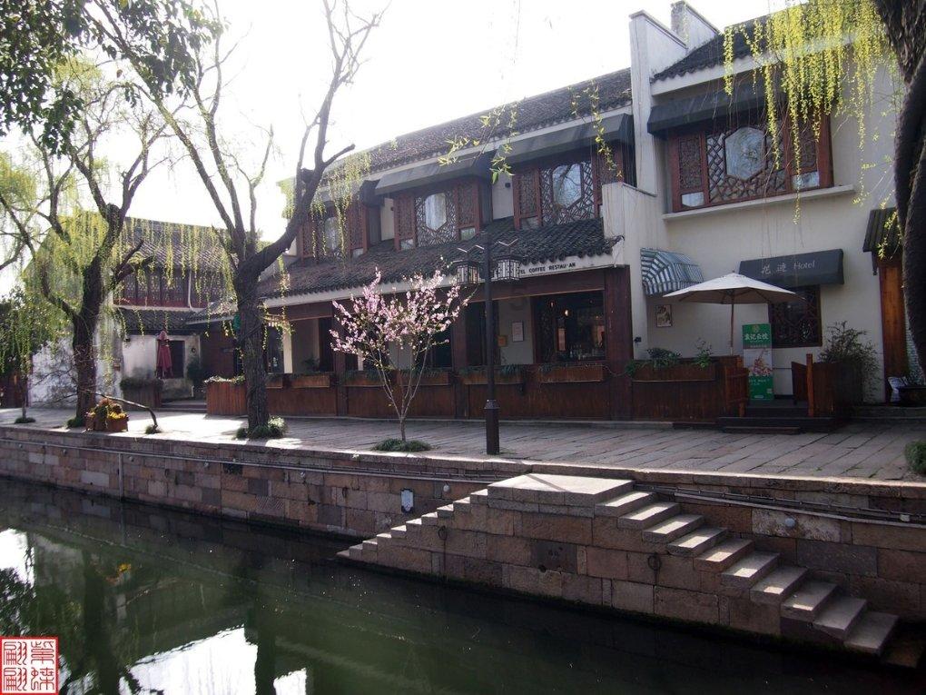 为什么亚铁离子和氢氧化钠反应不会生成氧气？